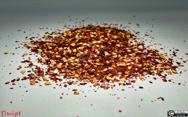 Smoked Bukovo sweet, sweet red pepper flakes, (Capsicum annuum). 1