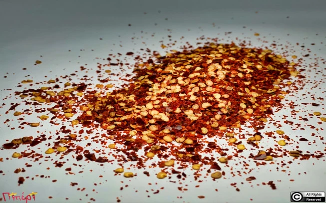 Smoked Bukovo hot, hot red pepper flakes, (Capsicum annuum). 1