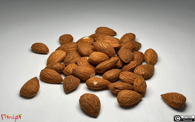 Αμύγδαλο Ελληνικό Ωμό . 1