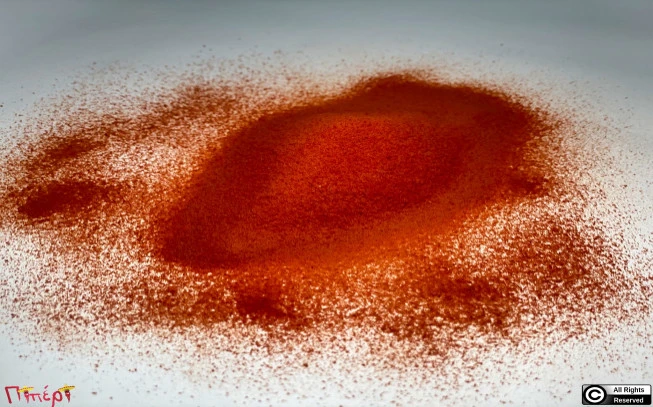 Dehydrated tomato powder, (Lycopersicum esculentum). 1