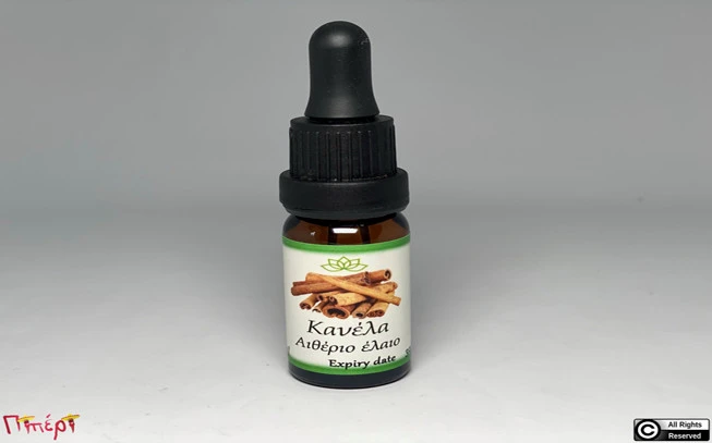 Cinnamon essential oil, Pantang cassia (cinnamomum burmannii). 1