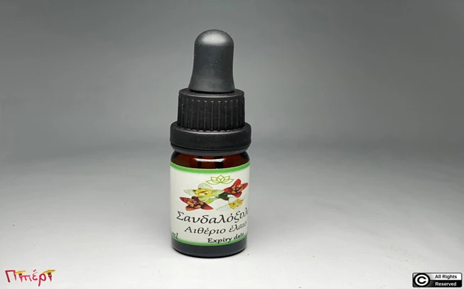 Σανδαλόξυλο αιθέριο έλαιο , indian sandalwood essential oil , ( Santalum album ).  1