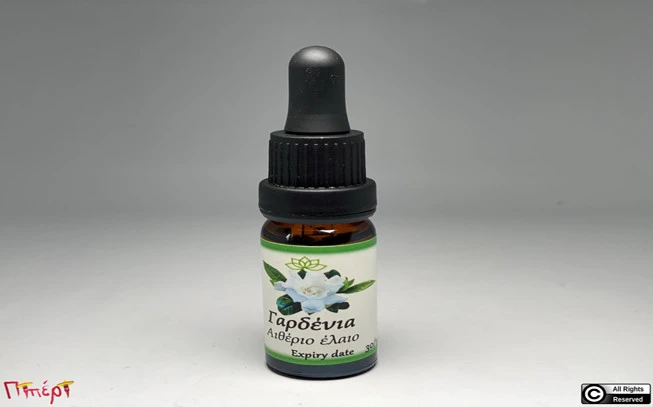 Gardenia essential oil , (Gardenia jasminoides). 1