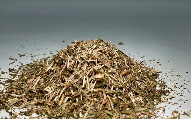 Γάλιο , γάλιο ή απαρίνη, Κολλιτσίδα , καβαλλαριά (galium aparine). 1