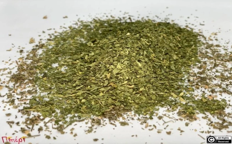 Dried parsley, stone celery, persemolo, Parsley, (petroselinum sativum, Petroselinum crispum). 1