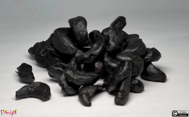 Μαύρο Σκόρδο, (Allium sativum). 1