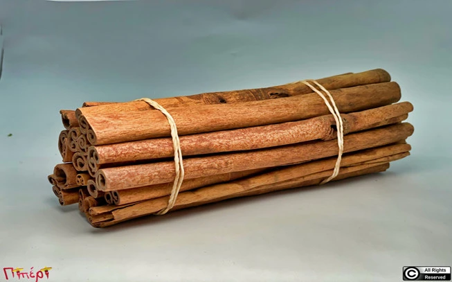 Indonesian cinnamon 20 cm, common cinnamon, Padang cassava (cinnamomum burmannii). 1